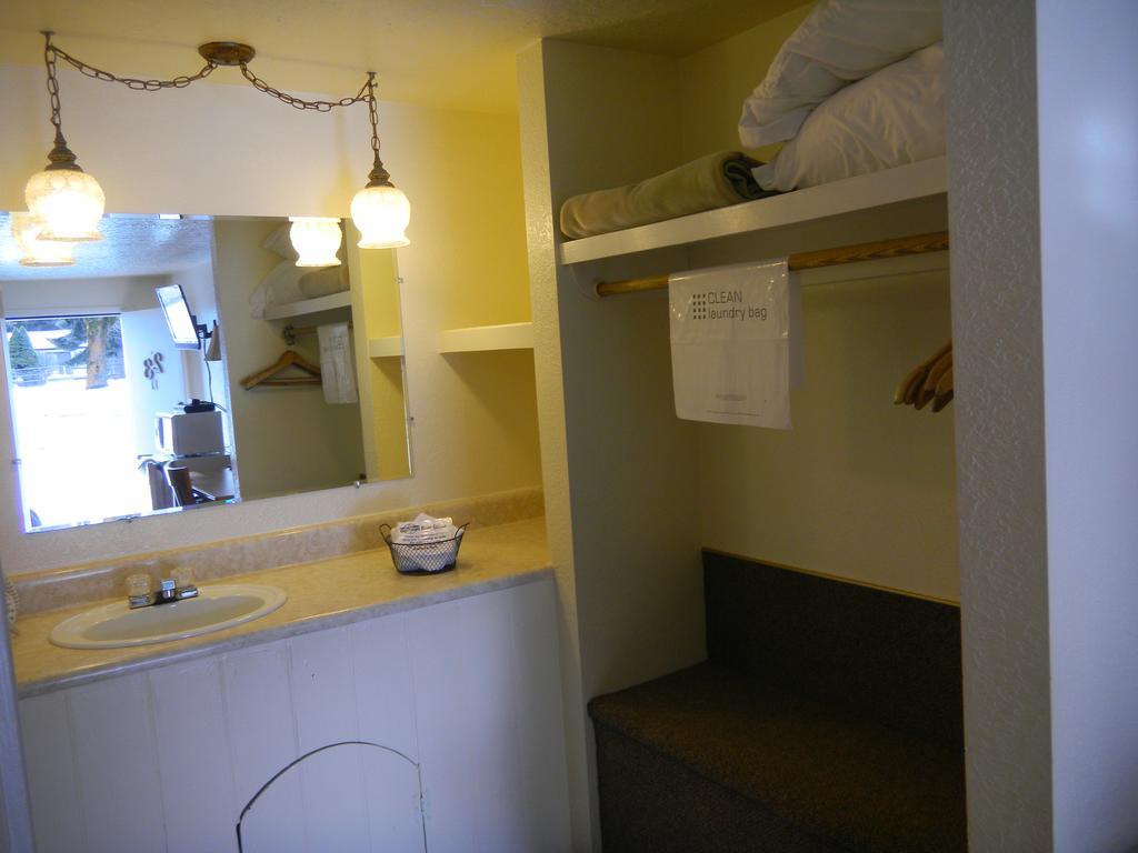 Falls MotelThompson Falls 部屋 写真