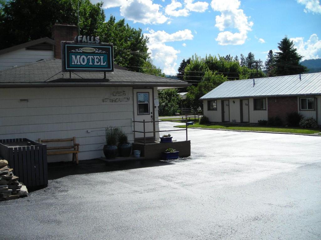 Falls MotelThompson Falls エクステリア 写真